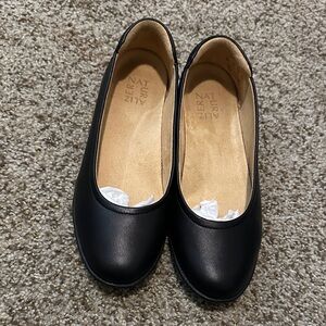 Naturalizer Black Flats